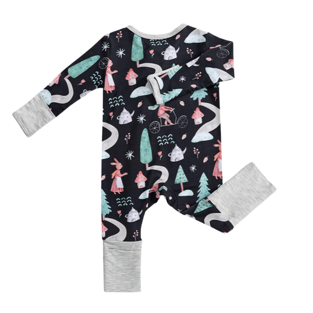 Cozy Baby Romper With Playful Print & Easy Zipper