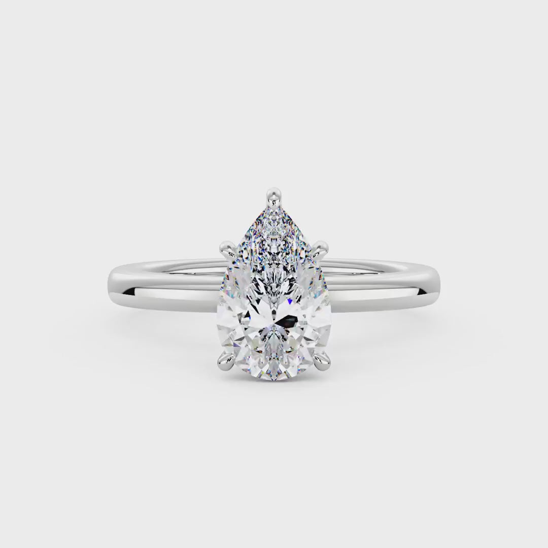 Bague de fiançailles solitaire en moissanite en forme de poire