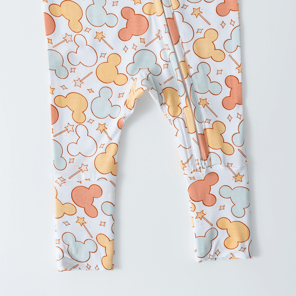 barboteuse bébé à imprimé coloré inspiré de Mickey