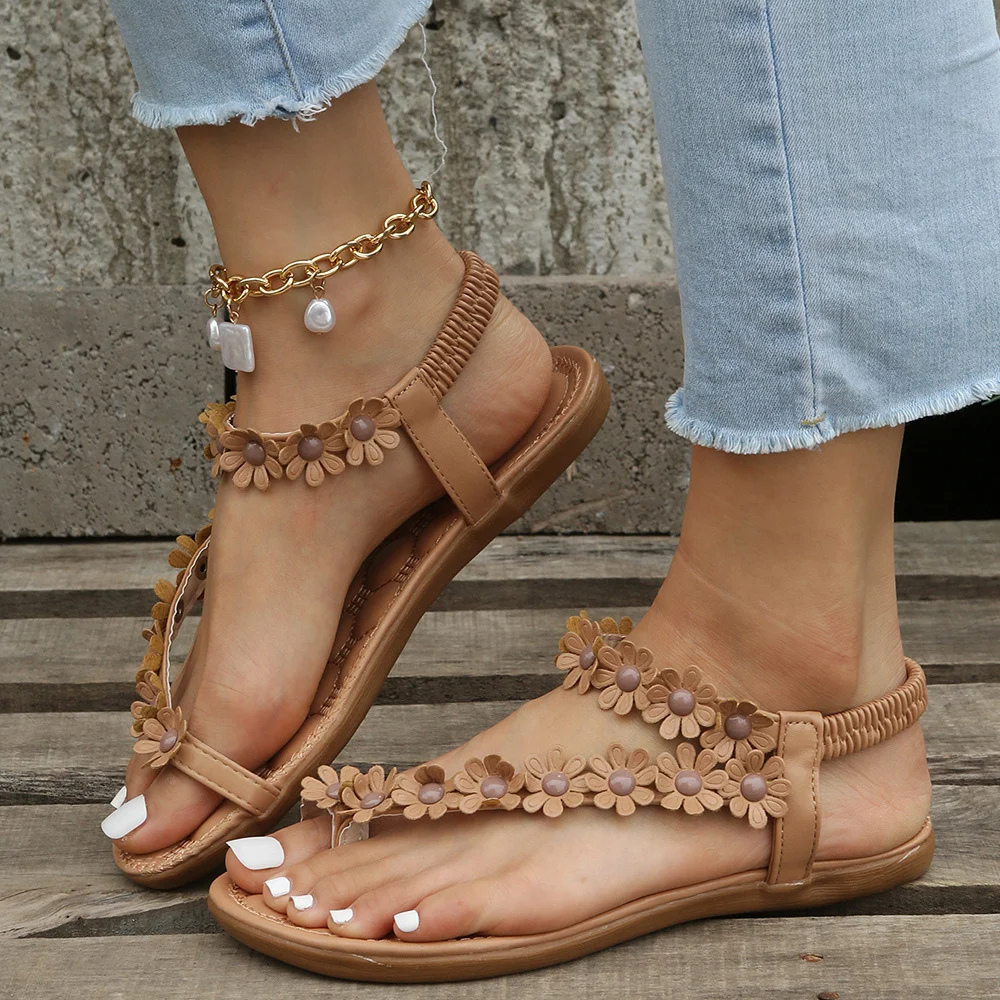 Sandales plates Mirabelle à fleurs délicates 