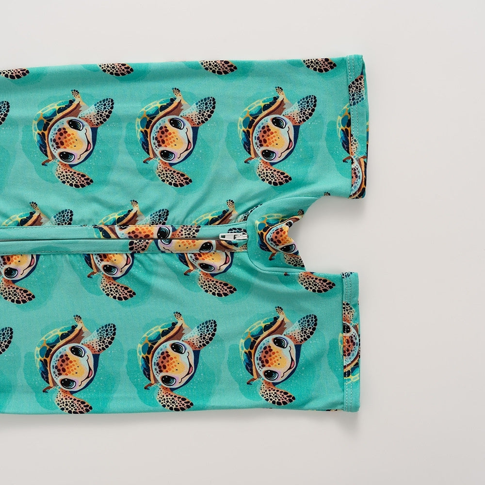 Adorable barboteuse d'été pour bébé tortue de mer