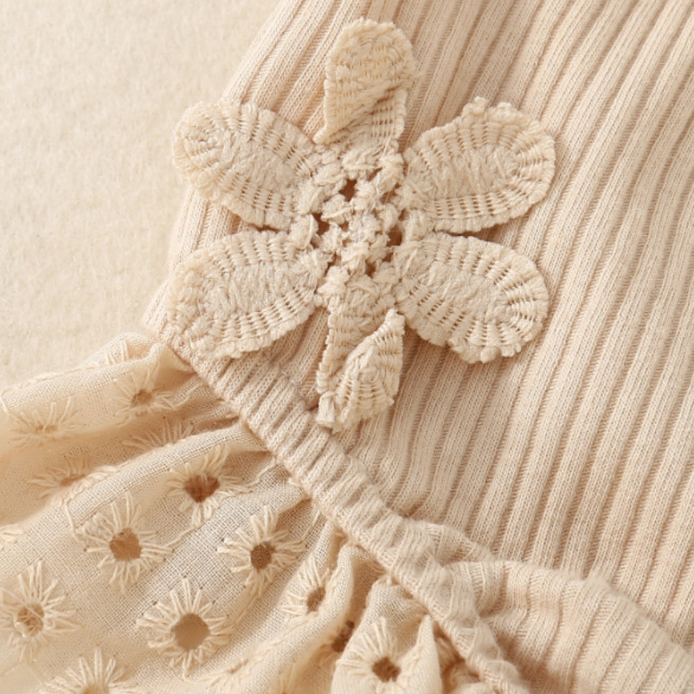 Ensemble haut à volants en dentelle et bloomer pour bébé fille