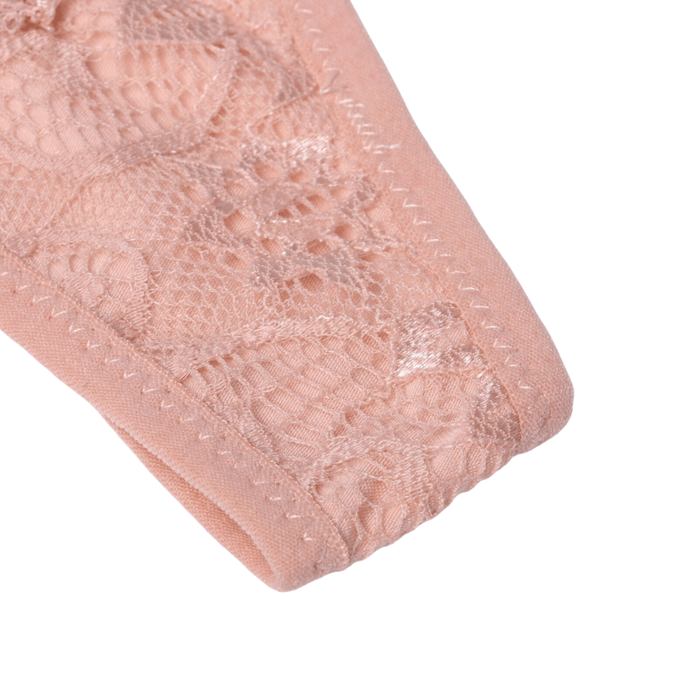 String taille basse en dentelle