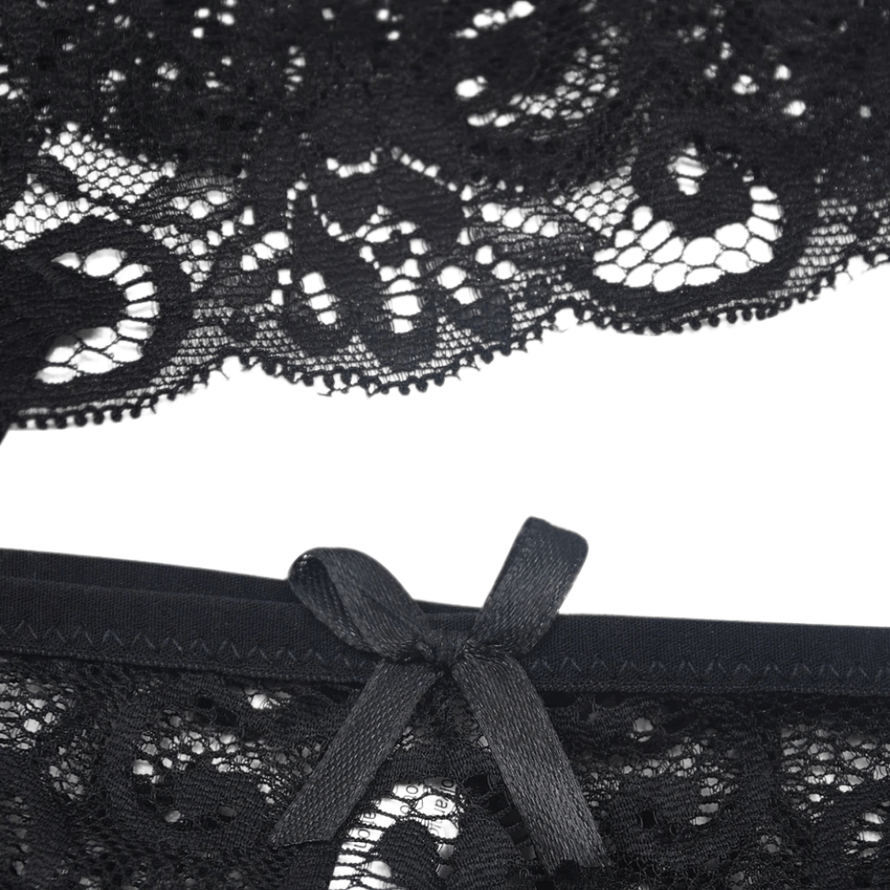 String taille basse en dentelle