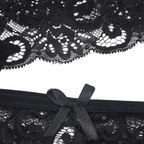 String taille basse en dentelle