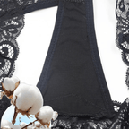 String taille basse en dentelle