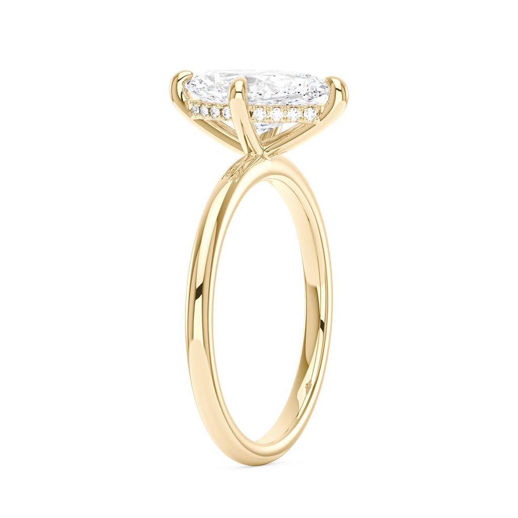 Bague solitaire en moissanite taille marquise avec halo caché