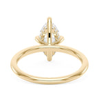 Bague solitaire en moissanite taille marquise avec halo caché