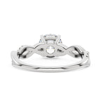 Bague solitaire ronde en moissanite entrelacée