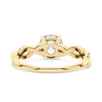 Bague solitaire ronde en moissanite entrelacée